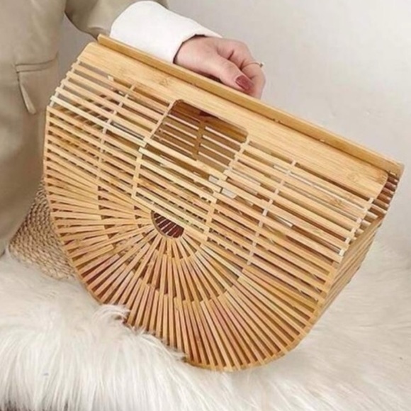 🌾 1  Handmade Bamboo Half Circle Beach Bag, Woven Rattan Straw - Picture 3 of 8